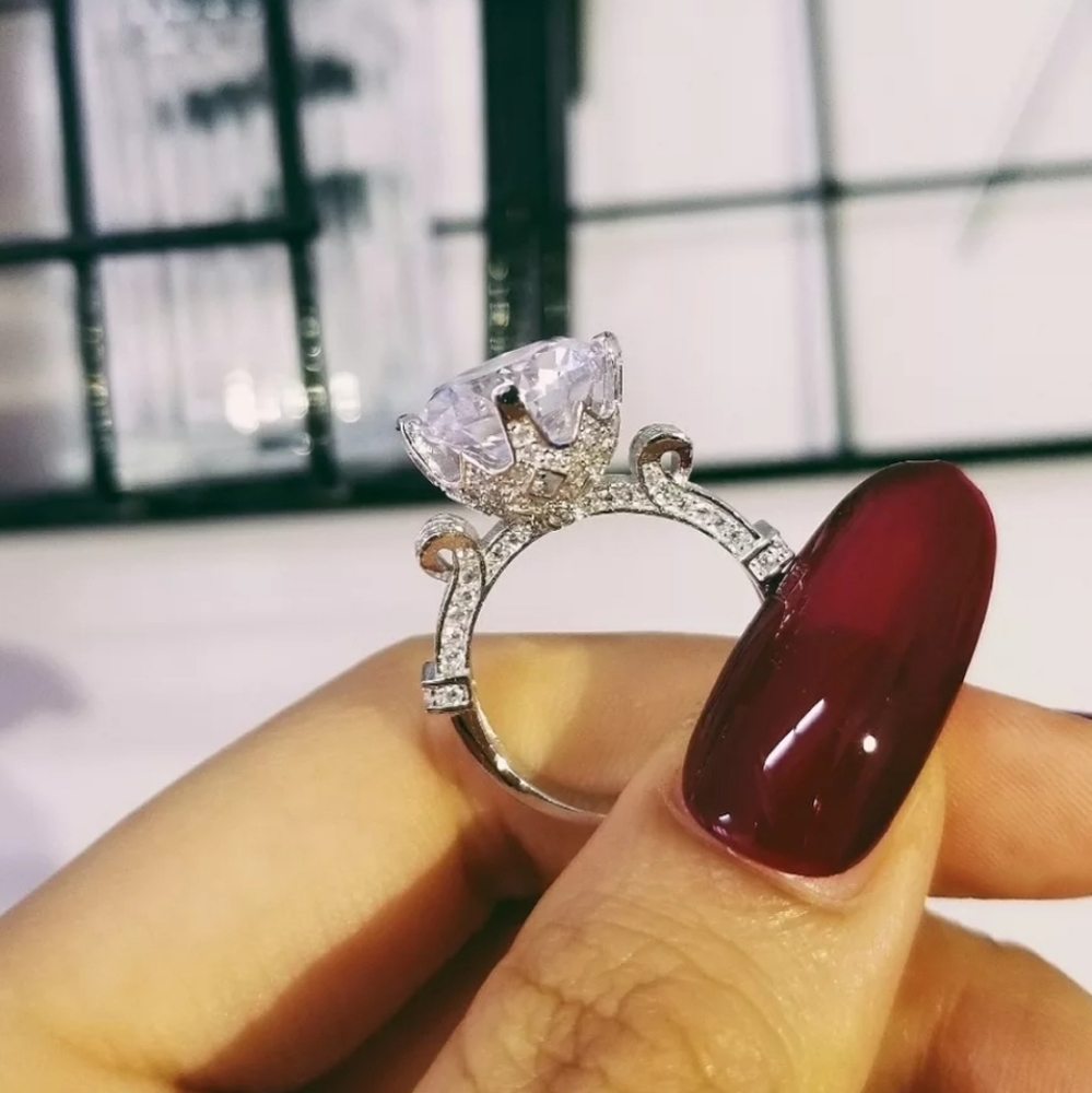 SOLD. Silver large round diamond solitaire ring - Picture 6 of 10